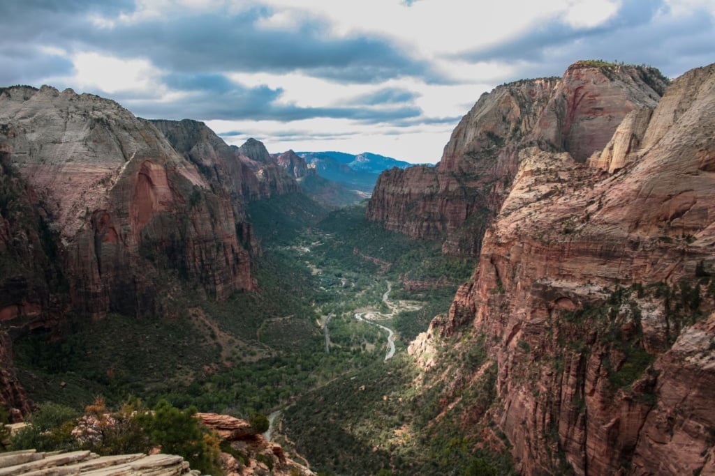 8 Most Popular Hiking Trails in the US